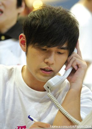 HAPPY BIRTHDAY JAY CHOU           I hope that you\ll be happy forever    (my favourite pic) 