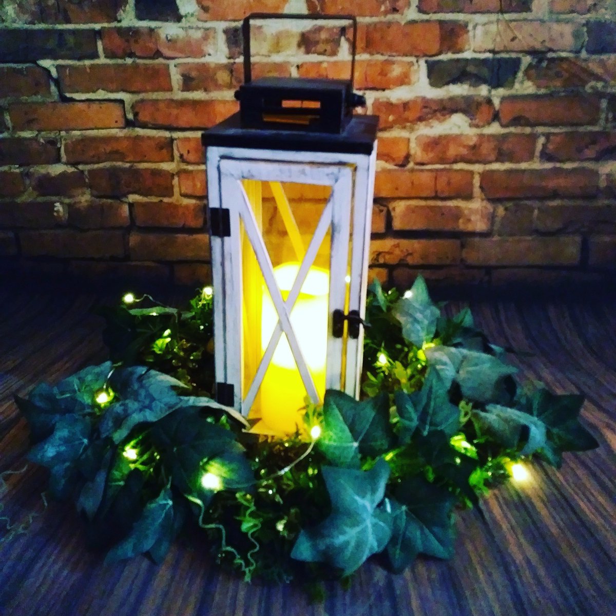 vanillateas's tweet photo. Planning a wedding, have a look at our our beautiful new range  'foliage &amp; fairy lights'... https://t.co/mDEi15xQvH @vanillateas https://t.co/xJjCdX8zwA
