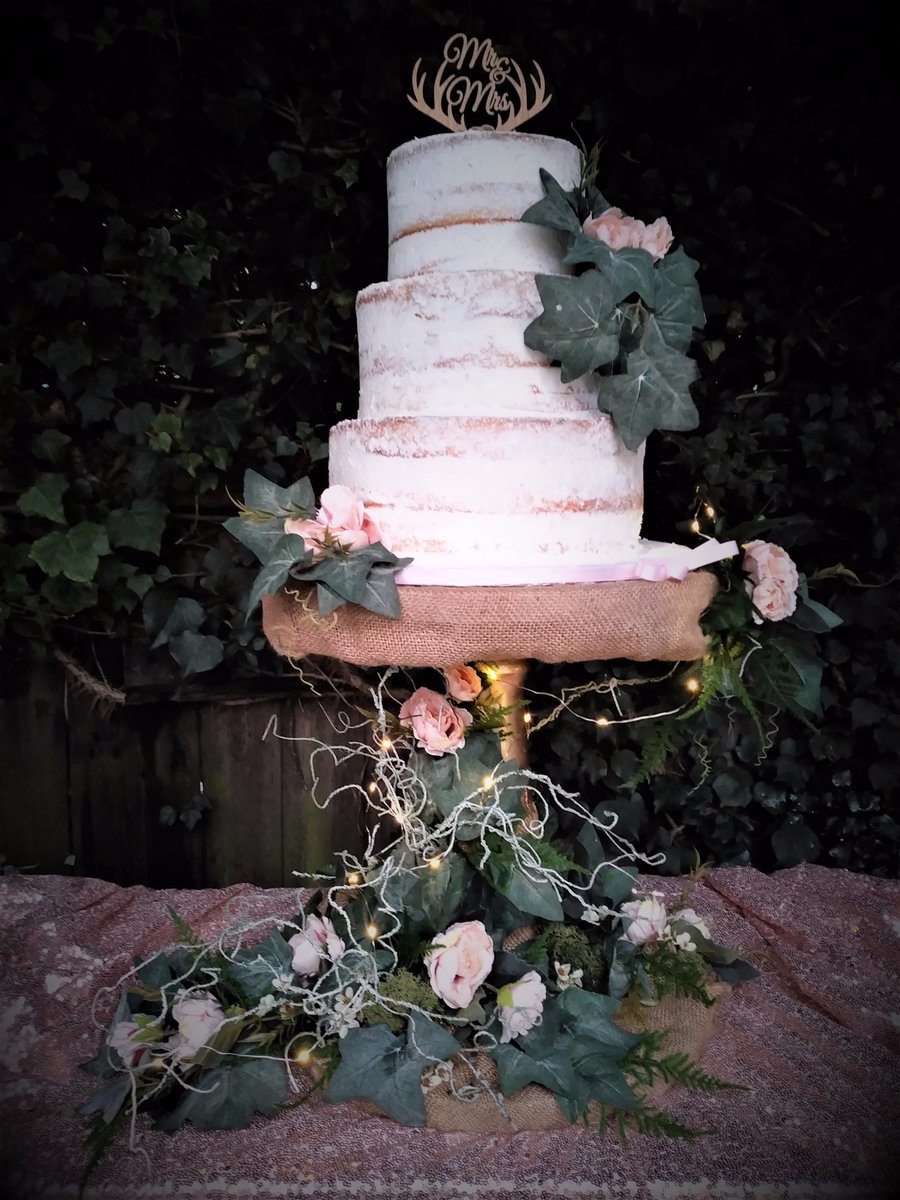 vanillateas's tweet photo. Planning a wedding, have a look at our our beautiful new range  'foliage &amp; fairy lights'... https://t.co/mDEi15xQvH @vanillateas https://t.co/xJjCdX8zwA