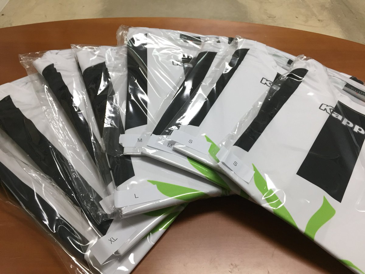 TIENDA OFICIAL | De nuevo en la tienda oficial del Estadio disponibles camisetas de la primera equipación en tallas S, M, L y XL. 
A partir de mañana también en tiendas Otero. 
#AúpaBada