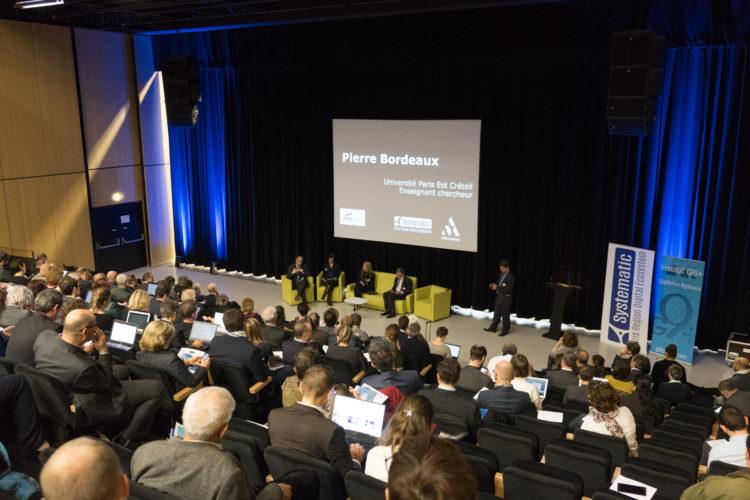 Pole_Systematic's tweet photo. [Entretien - P.Bordeau @UPECactus 🎤] Qu’est ce que la #SmartCity ? réponse de Pierre Bordeaux maître de conf. associé @UPECactus à l'occasion de #SmartAntony ! https://t.co/Ddqn05EfZZ @F_Goulette @VilleAntony @iledefrance @girybernard @MaunaTraikia @jeanlucbeylat https://t.co/oQpUGtK9P1