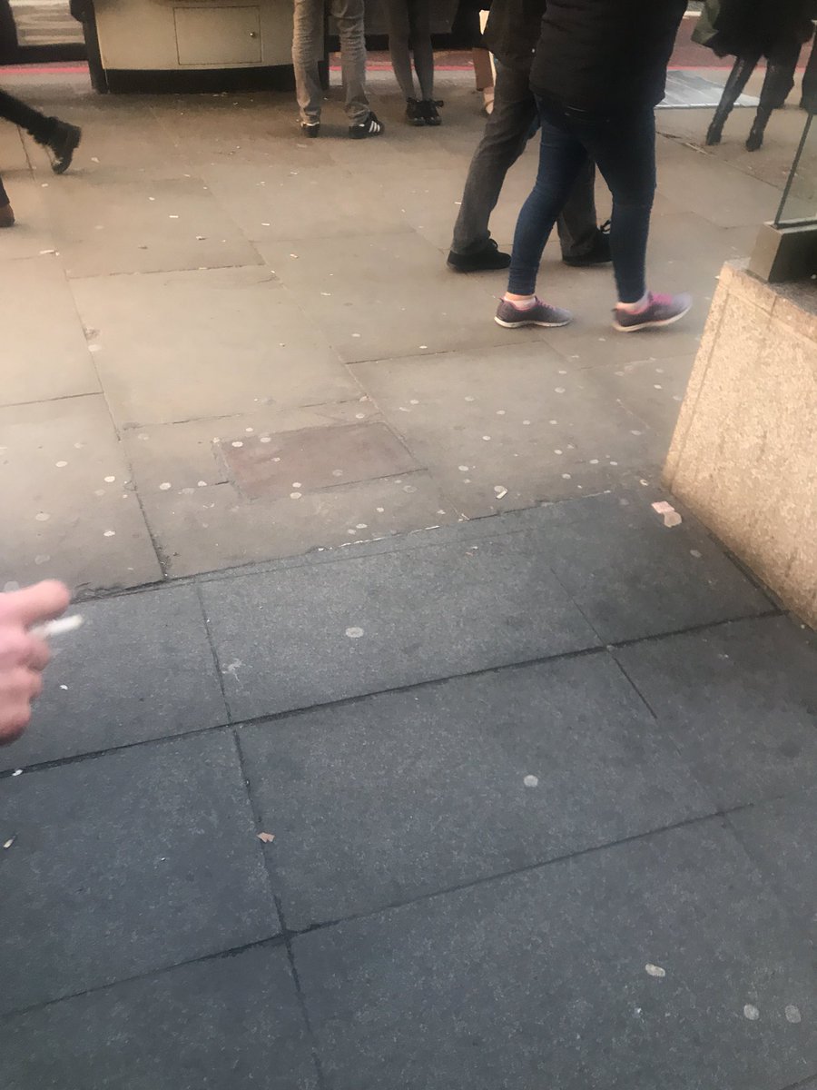James_Laforce's tweet photo. London Bridge in shut down black cab protest against Uber, yet people are still waiting for the bus 😂😂 https://t.co/HlNpq3f5or