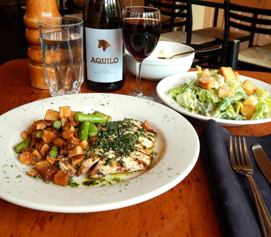 TriRestWeek's tweet photo. Start off this TriRestWeek with a TRW classic @Caffe_Luna!! Authentic Italian fare with a Tuscan Flare! #TriRestWeek https://t.co/5pUY3j0YL6 https://t.co/DBw0dI8wyN