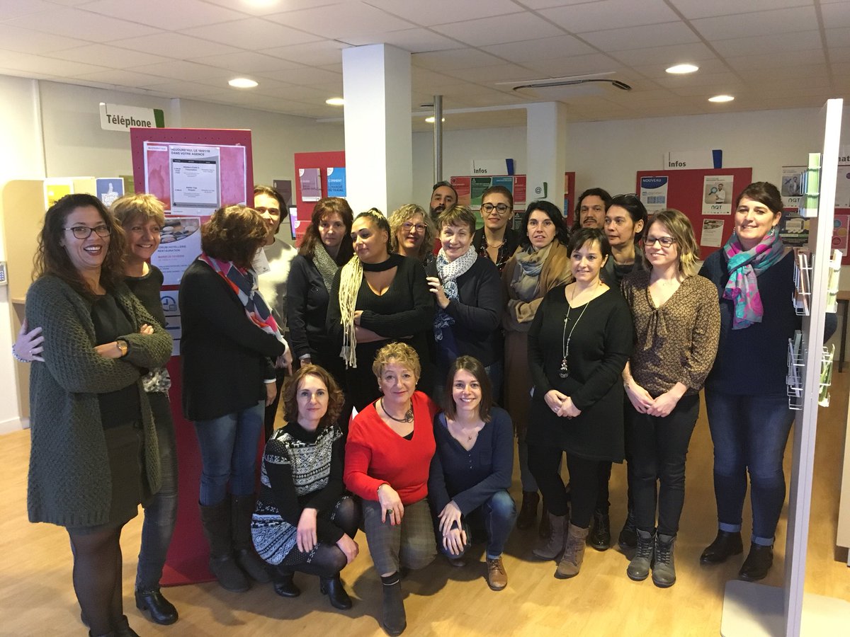 AFGUILLOT37's tweet photo. Accueil de nos partenaires pour une présentation de leur offre de services suivie d’échanges riches avec les conseillers. Merci @ résoudre / wimoov / Préf / Crépi 👍🏻 #partenariatlocal #poleemploiRCVL @twittwilliam37 @emifinet37 @CamilleScognam1 @poleemploi_RCVL https://t.co/QP6RBT3k7z