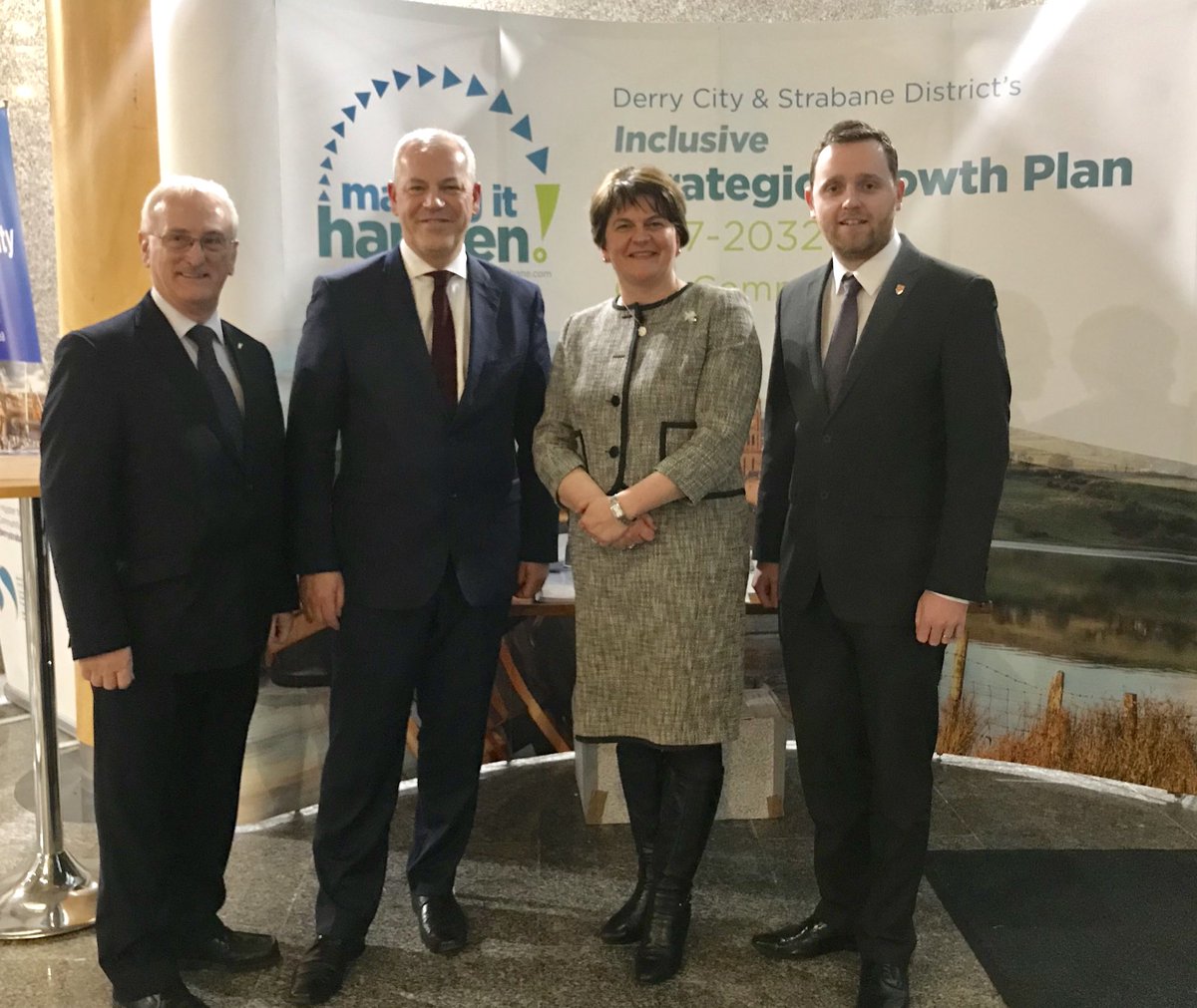 ArleneFosterUK's tweet photo. Londonderry stands ready for growth and investment as a result of a City Deal, under our Confidence and Supply Agreement with Govt. Glad to see @dcsdcouncil positive proposals today which will drive the region forward economically. https://t.co/TsZGBkjsun