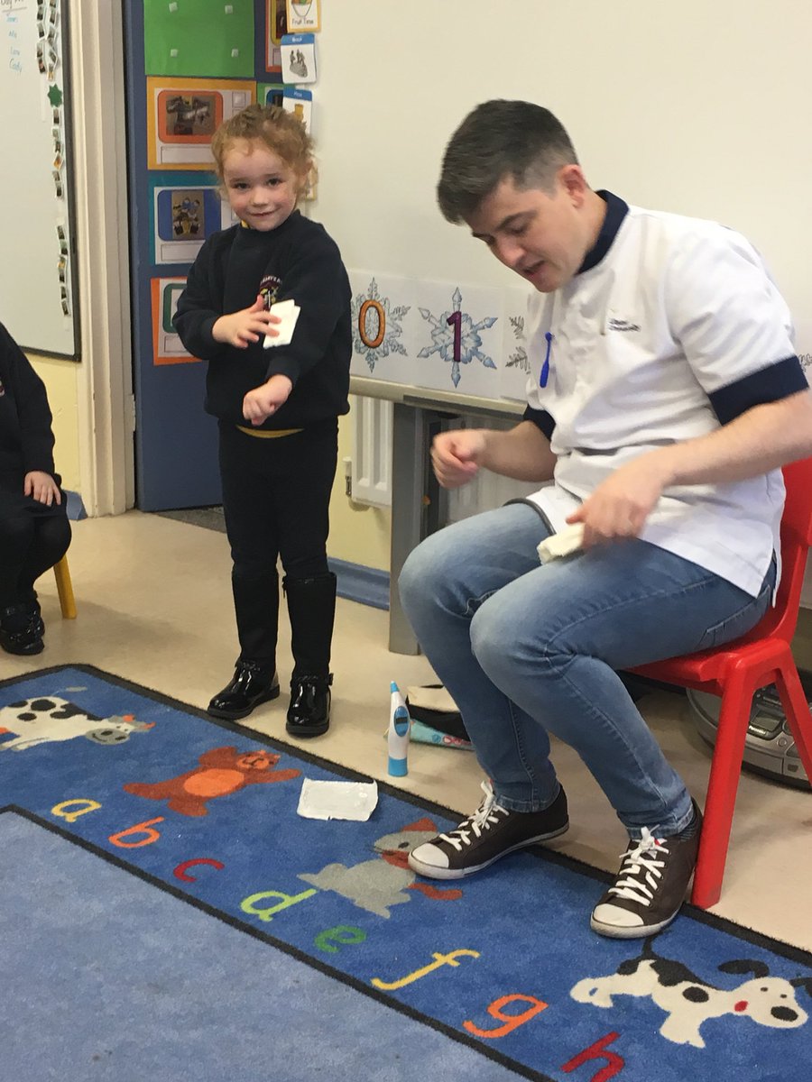 StMarysBscreen's tweet photo. Thank you for the fabulous visit to P1 today @tonycurran82. We had a great time learning about the role of a nurse and all the important work they do. #LearningCaringSharing #PeopleWhoHelpUs #MaleNurse #FollowYourDreams https://t.co/JAx6pH3Xso