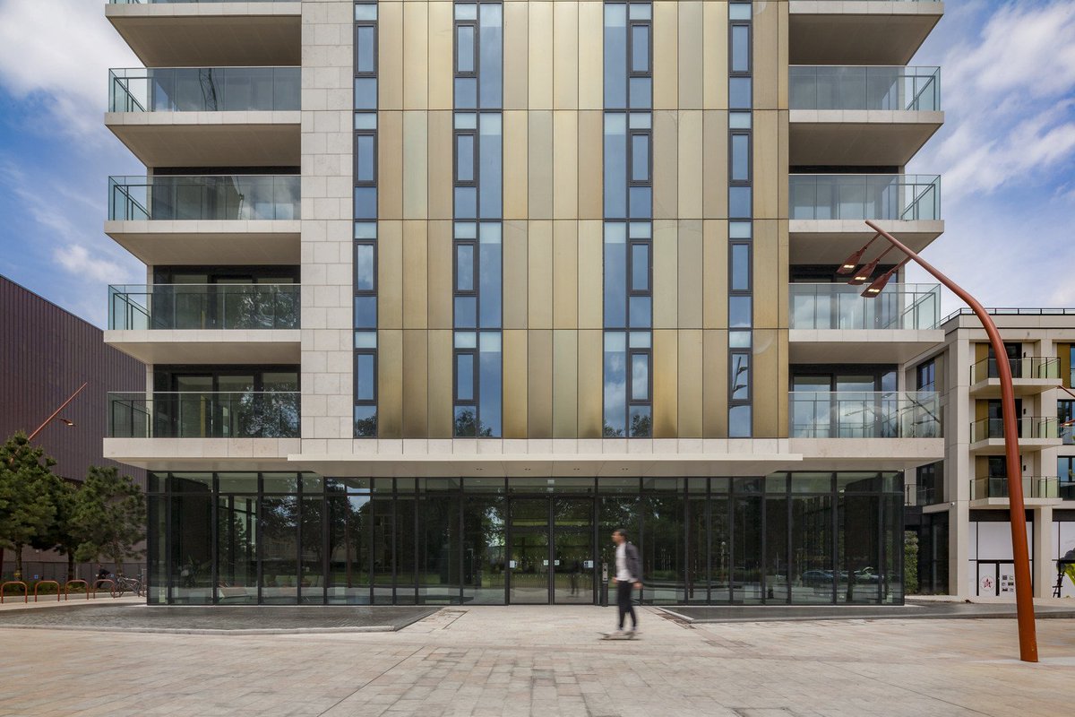 #ThrowbackThursday to the completion of #OneTheElephant in 2016, a mixed-use residential project providing 284 new homes, shops, cafes, offices &amp; public spaces alongside a new state-of-the-art leisure centre in #elephantandcastle #southwark #architecture #london Photo <a href="/jjonespho/">James Jones</a>