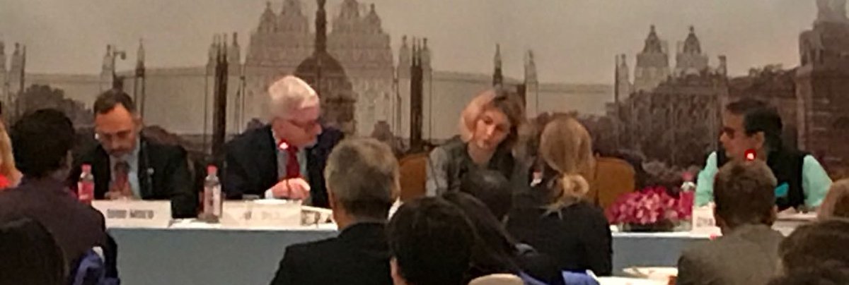 ShashiTharoor's tweet photo. Moderated a lively &amp; informative dinner discussion on cyber security at #RaisinaDialogue w/ @carlbildt, @KajaCiglic, Iddo Moed, @SeanPaulMcGurk &amp; @GulshanRai_ . I was worried before; i am more worried now! https://t.co/y3mXLK0YEY