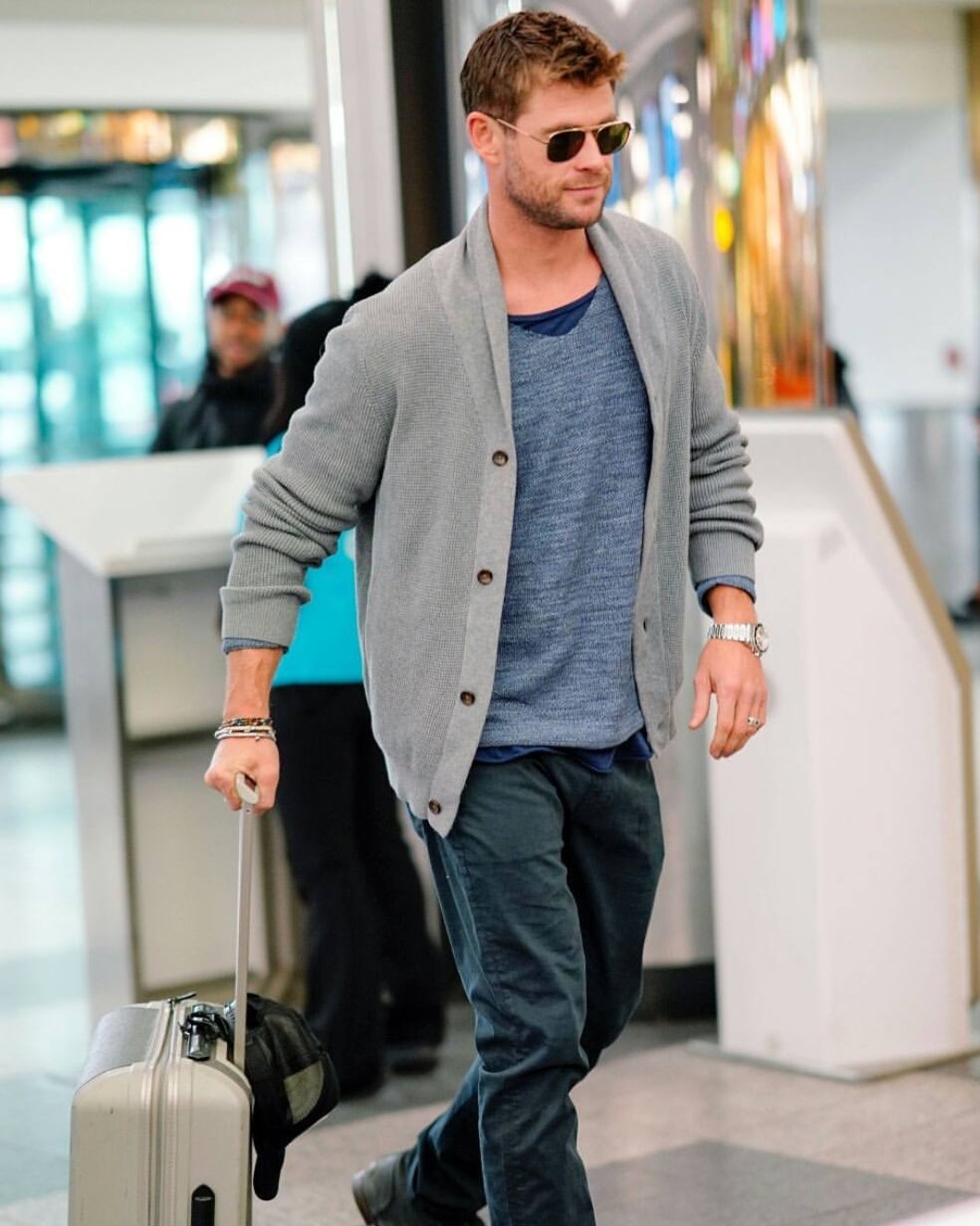 Chris hemsworth cardigan clearance
