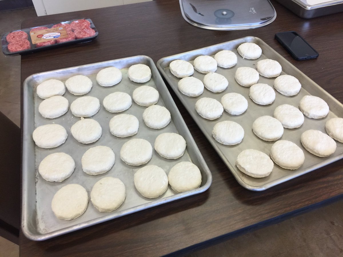 HCSAcctArchive's tweet image. Central Office thinks Dr. Perry is a keeper -  cooking breakfast for lunch on a snow day. WOW! @BuddySmith13