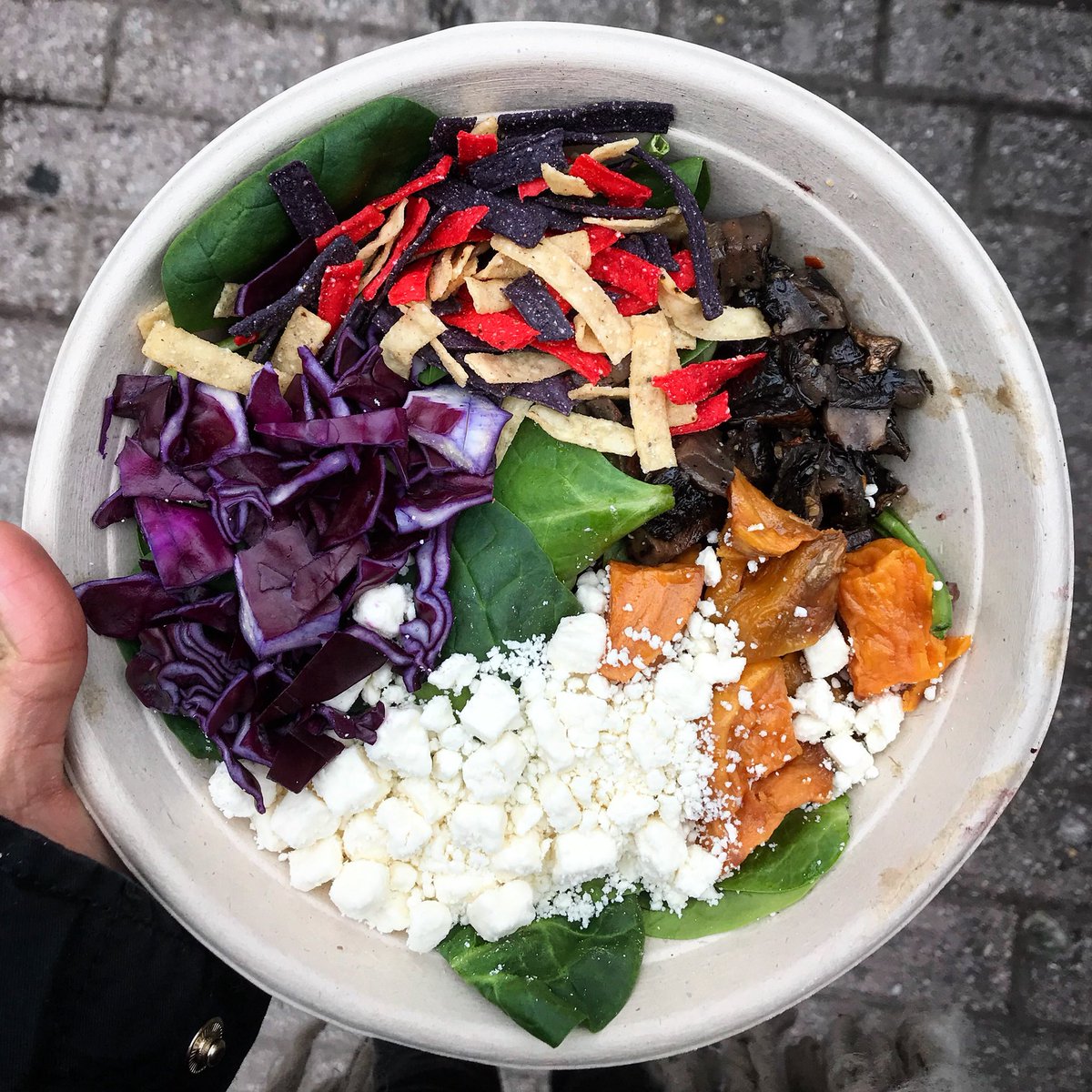 Salad Bowl kind of day at <a href="/Lenwich/">Lenwich</a> ! Featuring the “Mexi Bowl” 🥙 #food #foodie #foodlove #foodlover #yummy #love #foodblog #foodies #foodielife #salad #saladbowl #saladbowls #lenwich #lenwichnyc #mexibowl #nycfoodwitch #nyfood #nyfoods #nycfood #nycfoods #nyc #newyorkcity