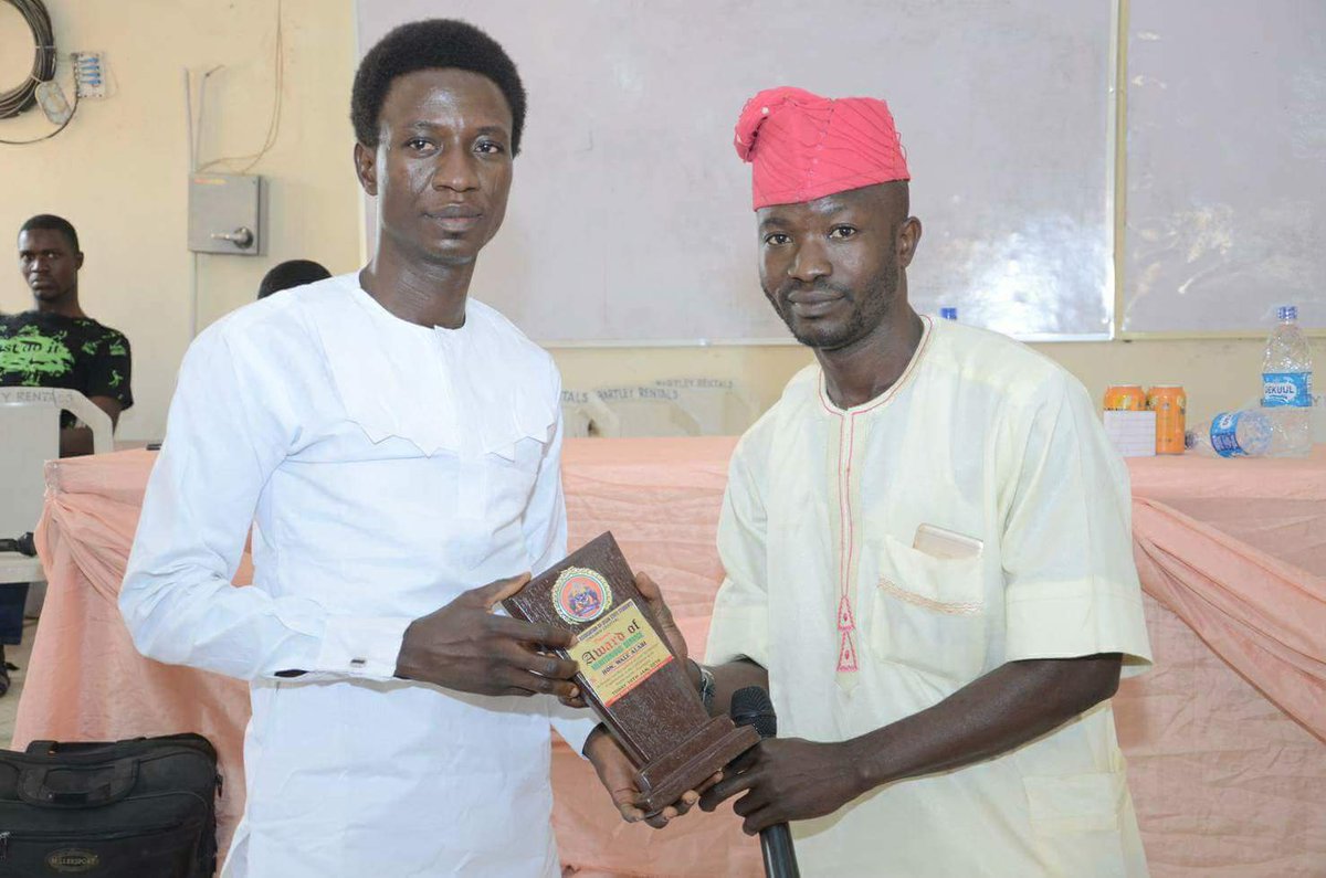 OlatokeLawal1's tweet photo. @alabiwale29 @remiteo @tripleropo Olorunteju receive an Award of NAOSS Unilorin Chapter, Ilorin, Kwara State
#RConnect
#NAOSSAWARD
@RConnect7 @raufaregbesola @bolailori @abdkabir @sokanlawon @ProgressivesG @IsmaeelAuthman @UtilityOpeyemi @MrAfobaje https://t.co/f1AqYCYacA