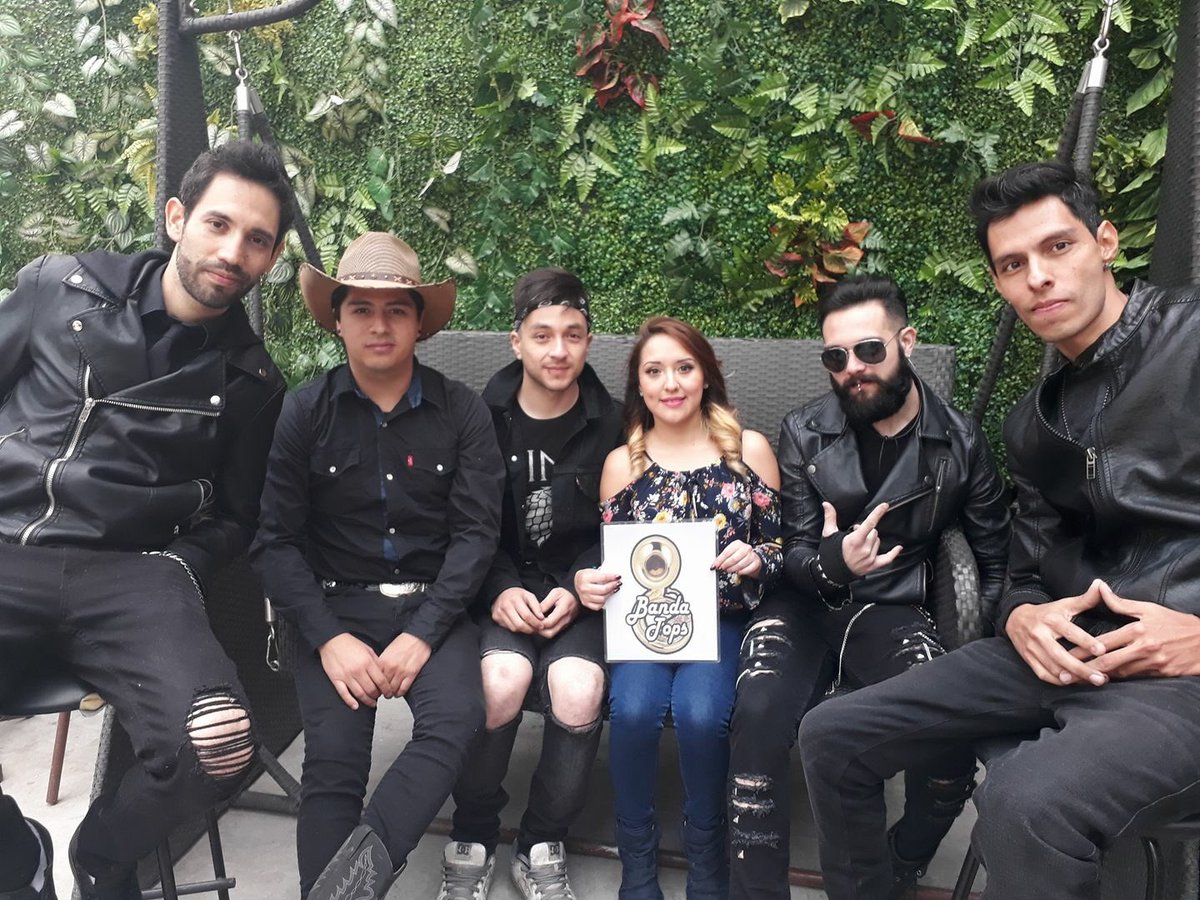 Banda_Tops tweet media
