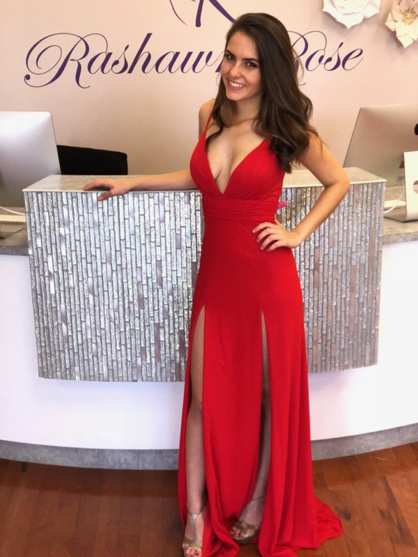 RashawnRose_'s tweet photo. 🔦 Prom Ambassador Spotlight! 🔦
Meet Julia Levy our GORGEOUS Prom Ambassador from Cypress Bay High School 😍 Don't Forget to mention "Julia" when you come in for your Prom Tux &amp; Dress for a special discount 😉 #PromSeason #Prom2018 #PromAmbassador #CypressBay #PromDress https://t.co/Ec0Dvx3EmU