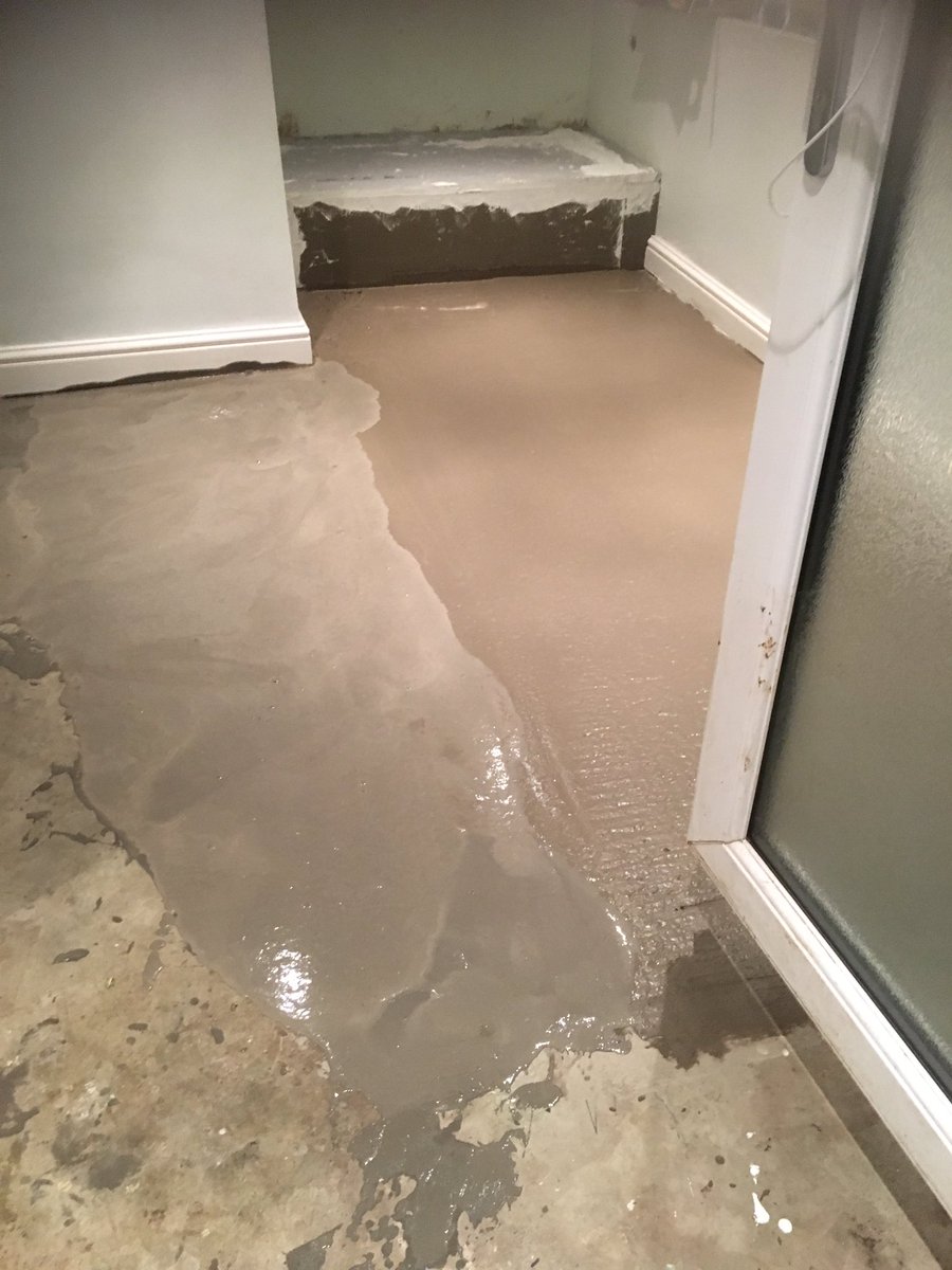 leedstilers's tweet photo. Late night Levelling using @tilemasteradhes @TilemasterTeam from @Andrews_Tiles #prep #latenightlevelling #norest #levelflex #leeds #garforth #leeds #leedstiling #tilinginleeds #tiles #tiling #yorkshire  #tilelife #Tilers #tileaddiction #tiledesign https://t.co/HW0rHgTwEk