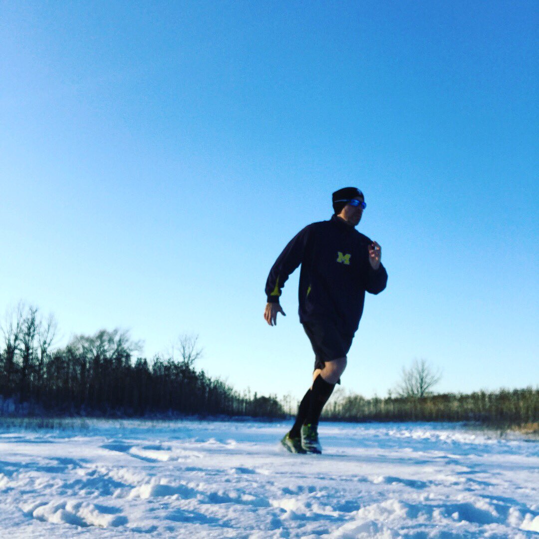 OptimusJoe72's tweet photo. Getting ready for a kickass winter ocr race by training in the cold and of course on the hills! Snow burpees included! Jan 27th come out and play in the snow at @theabominablesnowrace #ocr #ocrtraining #running #trailrunning  #snowrunning #mudder #spartan #bonefrogchallenge https://t.co/MHKwVMz65u