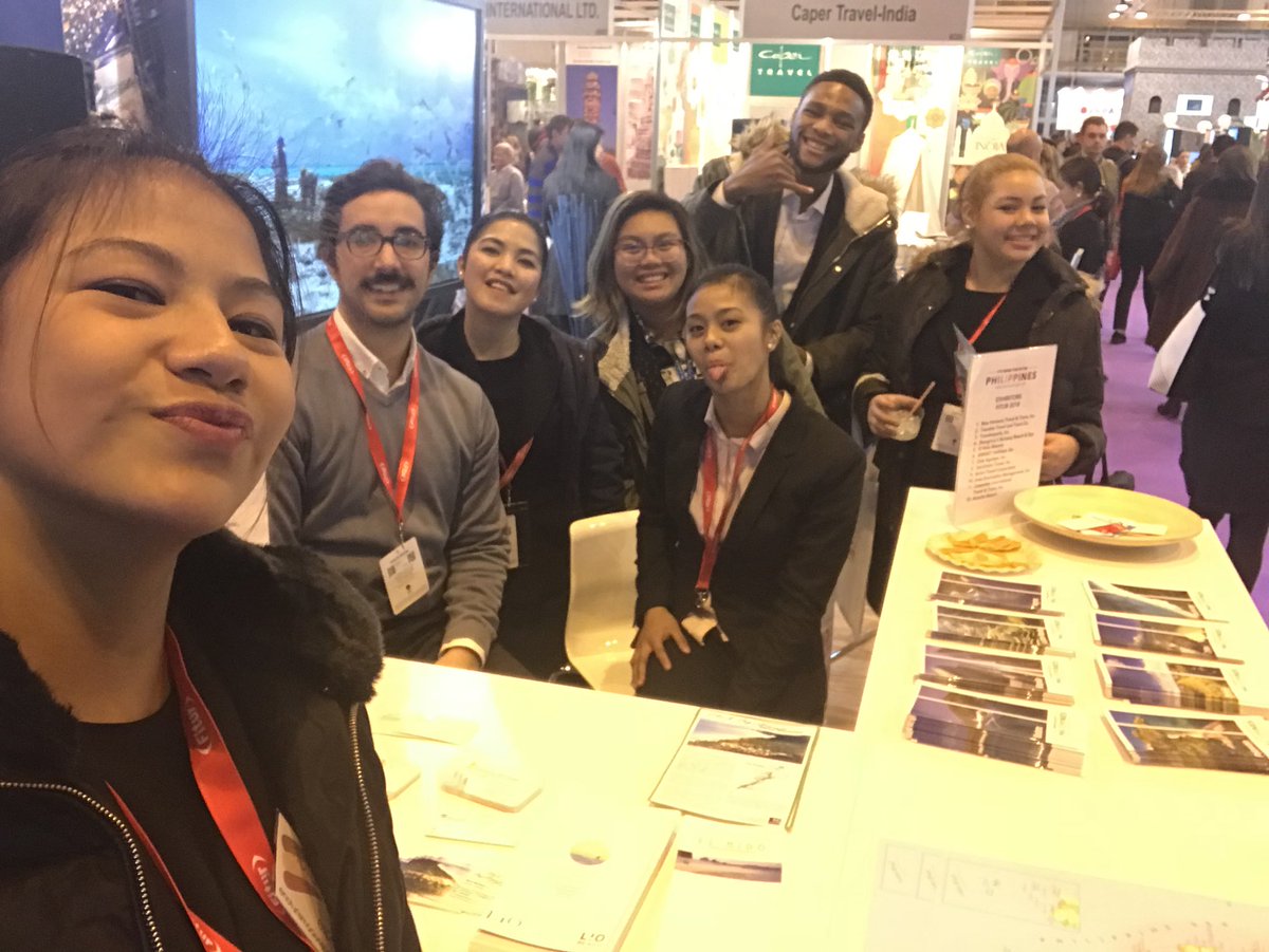 CachichoJoselyn's tweet photo. Segunda practica 
#FITUR2018#azafatas https://t.co/lsXpaKqHrs