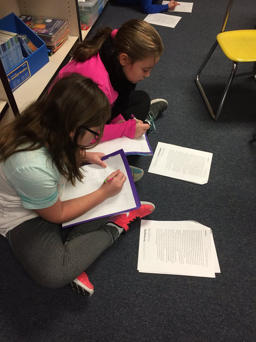 MrsHoltwickOH's tweet photo. Using “Newlywed Notes” to work through an article on the Revolutionary War. #comprehension #readtolearn #maxstrategy https://t.co/gGoT9OvZh0