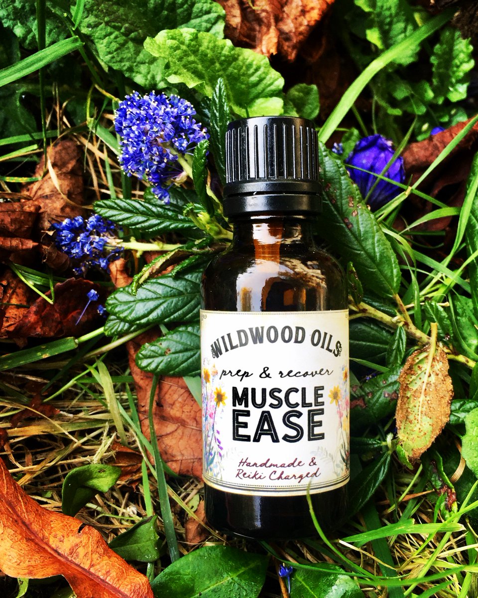 WildwoodOils's tweet photo. This blend of arnica, copaiba, peppermint, frankincense, lavender and wintergreen is warming and cooling at the same time. 
Great for inflammation and achy joints. 

#sports #arthritis #jointpain #inflammation #essentialoils #exercise #muscleease #aromatherapy #scotland #holistic https://t.co/UqwMKIlduP