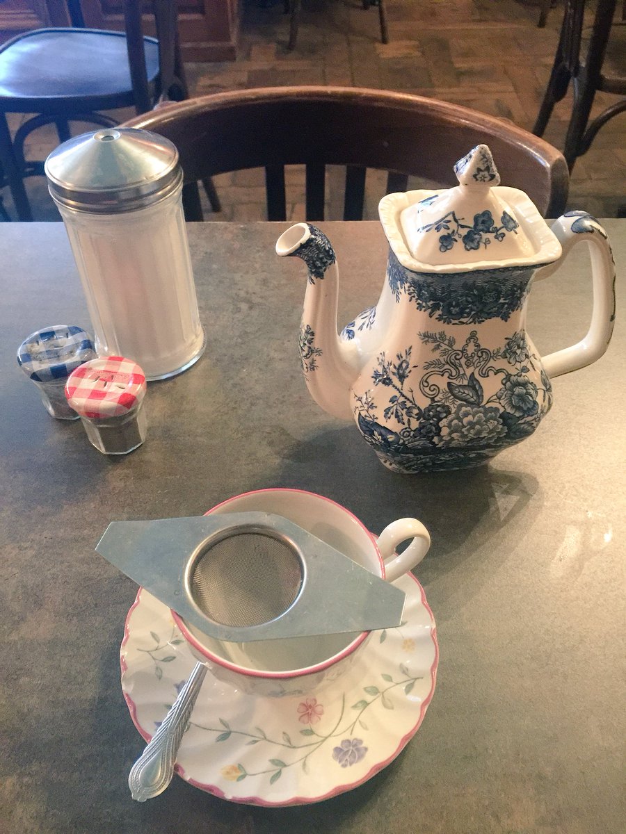 theultrapreneur's tweet photo. Posh #greentea #madelinecafe #clapham #meetingflow https://t.co/AS2Bxbtnzb