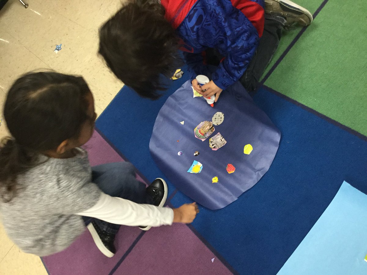 MoralesKinder's tweet photo. Going on a 2D shape hunt!! @NISDGlass @MoralesKinder https://t.co/GXQBGYdklY