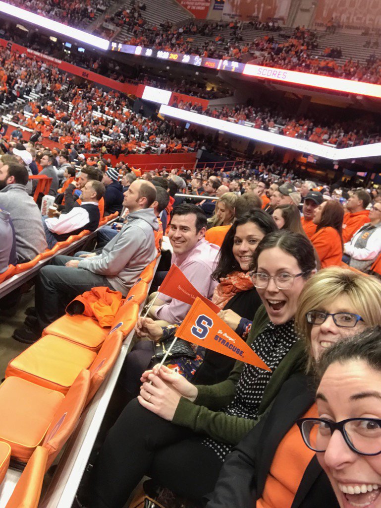 KarenPatch67's tweet photo. @IVMFSyracuseU Research Team is the best! Had a blast at the Syracuse game! Love working with such a dedicated group! https://t.co/bKzD16igQO
