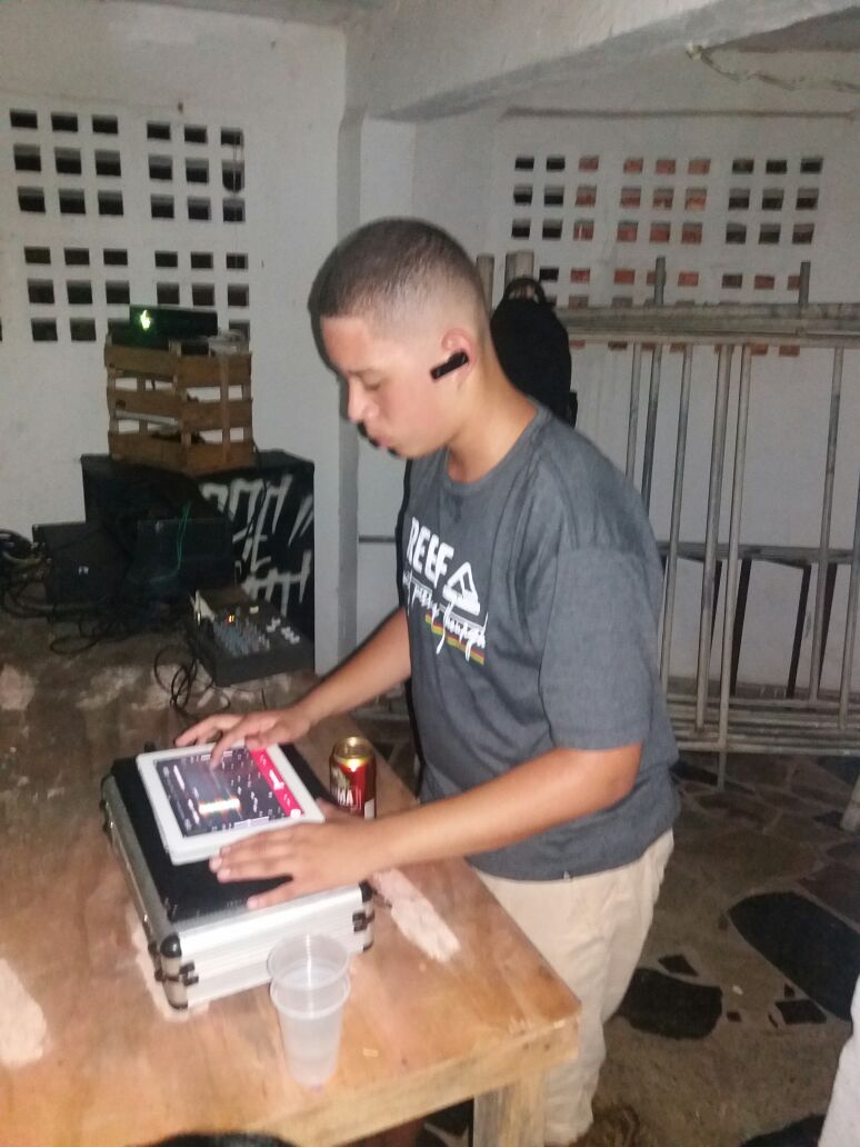 Eucalebsamuel's tweet photo. Aquele piquezin sensacional💥 #BAILEDOFG #DJPEPÃO
📸:@j_cristyan https://t.co/UFaZdBDW9O