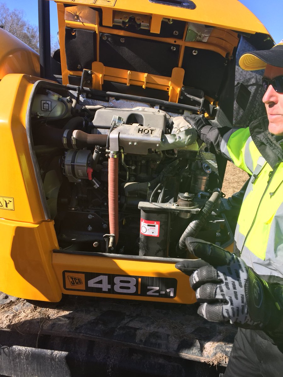34scwest's tweet photo. Hey Look Mom no DPF. #jcbfielddays https://t.co/kJVIh32BAc