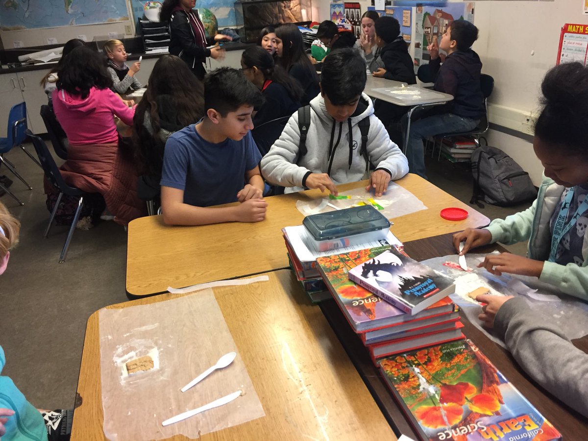 MsCachiotis's tweet photo. Plate tectonics lab #edmstoros #torosfamily https://t.co/eNUWOUSu6r