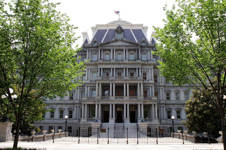 GrayLineToursDC's tweet photo. A "planned community," designed by Pierre Charles L'Enfant, #WashingtonDC boasts an international blend of magnificent #architecture, with influences from ancient Egypt, classical Greece &amp; Rome, medieval Europe, and 19th-century France, to name but a few! https://t.co/3SYXdObvSR https://t.co/3W8MSdWfgz