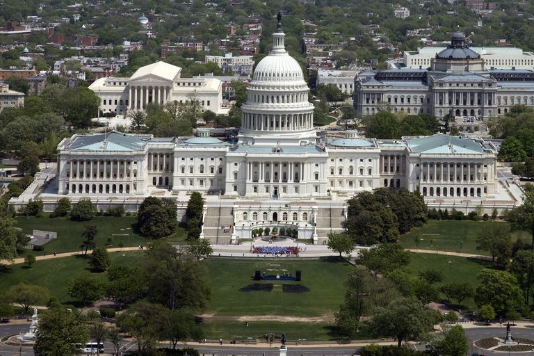 GrayLineToursDC's tweet photo. A "planned community," designed by Pierre Charles L'Enfant, #WashingtonDC boasts an international blend of magnificent #architecture, with influences from ancient Egypt, classical Greece &amp; Rome, medieval Europe, and 19th-century France, to name but a few! https://t.co/3SYXdObvSR https://t.co/3W8MSdWfgz