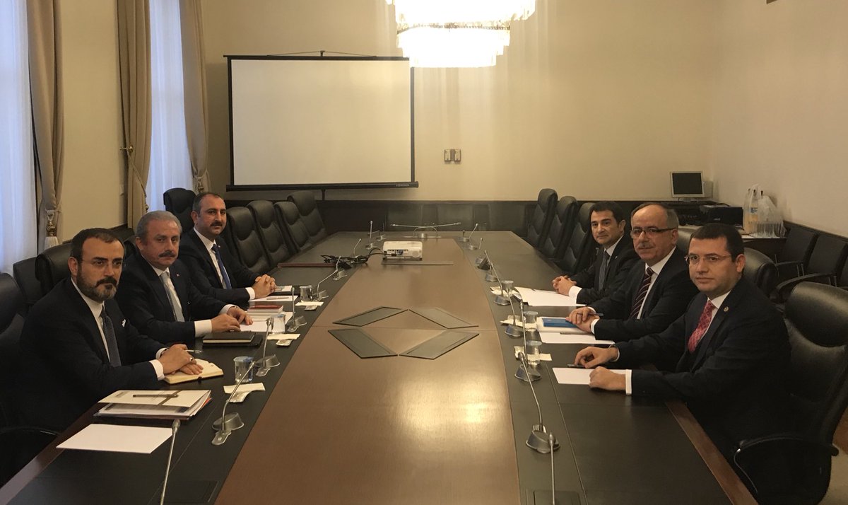 mehmetparsak's tweet photo. “Milli Mutabakat Komisyonu” olarak ilk toplantımızı yaptık. Yüce Allah çalışmalarımızı vatanımız, milletimiz ve devletimiz için hayırlara vesile eylesin. https://t.co/2dA2Gioe7v
