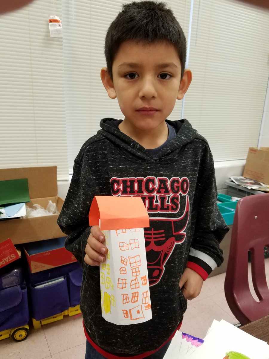 mrpauln58's tweet photo. Kinder making cool buildings #JDAinspired https://t.co/8FgttroCck