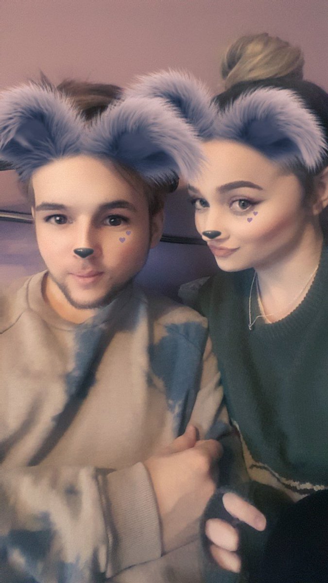 HAPPY BIRTHDAY <a href="/ThalashEEE/">Thalash</a> 🎊🎉 bffs 4 lyf (this is the only picture i have of us soz)