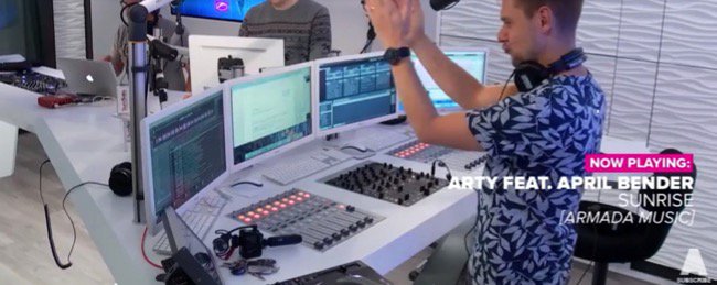 LvAVB_ASOT1PNW's tweet image. 🎶@arty_music feat. @AprilBender ‘Sunrise’ 🌄👏🏽🌄👏🏽🌄 Awesome vibes!
Awesome vocals!😍
@asot #ASOT849 #TranceFamily 
(Margaret S.-Seattle🇺🇸)