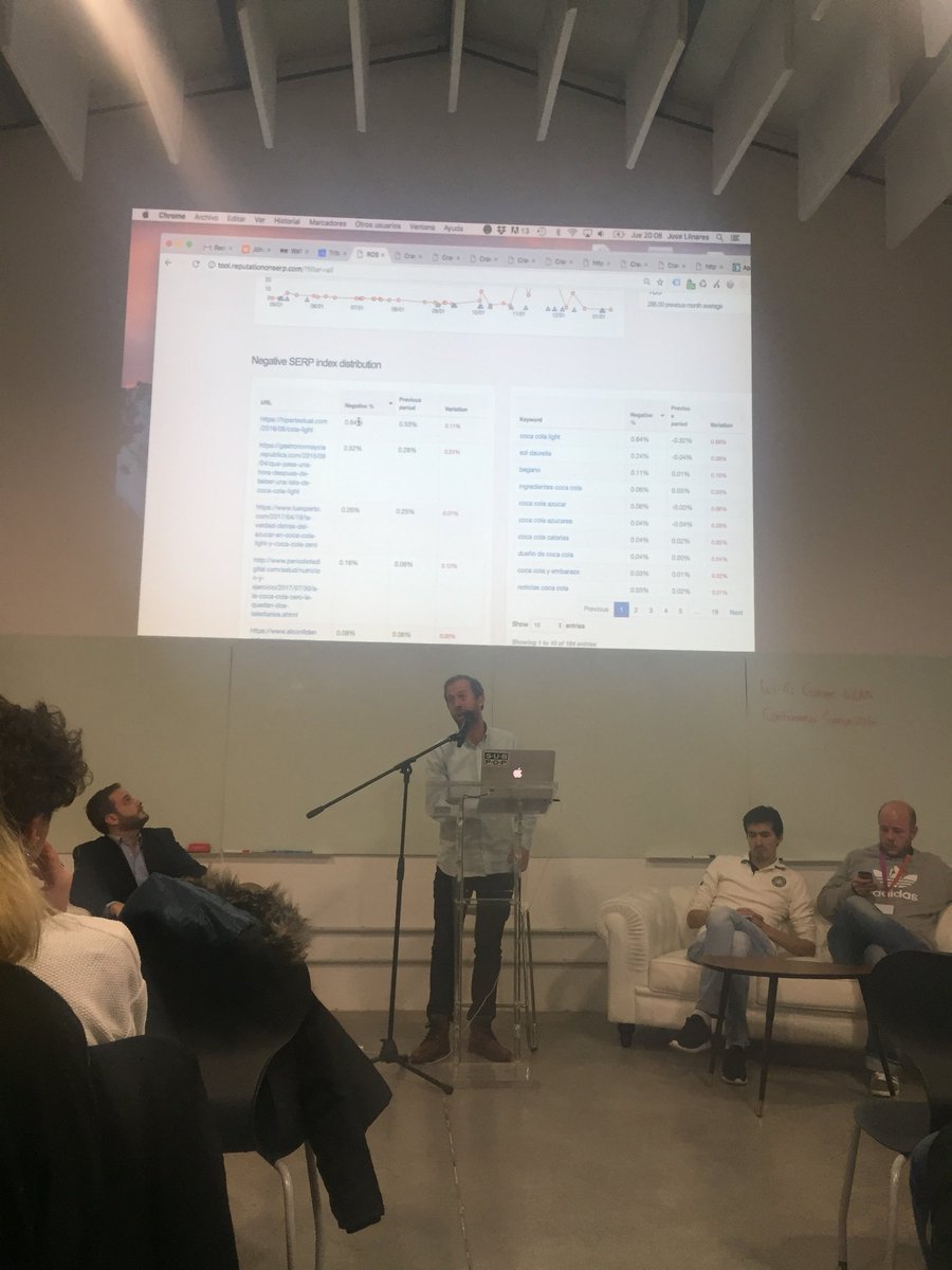 davidruiz_s's tweet photo. @DanielPeris @pick_aso El momento del #EventoSEOTools @josellinares nos cuenta #ReputationOnSerp y como gestionar la reputación online de las marcas https://t.co/aiAevYTovh