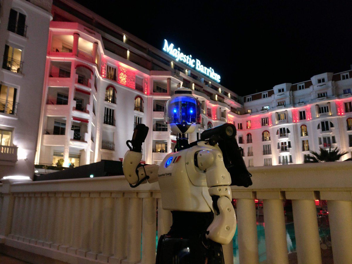 Cybedroid (@cybedroidsas) on Twitter photo Salut 👋 de #Cannes de la part de Leenby, qui a été ravie de participer au lancement d’un nouveau produit de cosmétique, au <a href="/MajesticCannes/">MajesticBarriere</a>. #robotique #innovation #cosmetiques #frenchtech #event #madein #limoges Salut 👋 de #Cannes de la part de Leenby, qui a été ravie de participer au lancement d’un nouveau produit de cosmétique, au <a href="/MajesticCannes/">MajesticBarriere</a>. #robotique #innovation #cosmetiques #frenchtech #event #madein #limoges