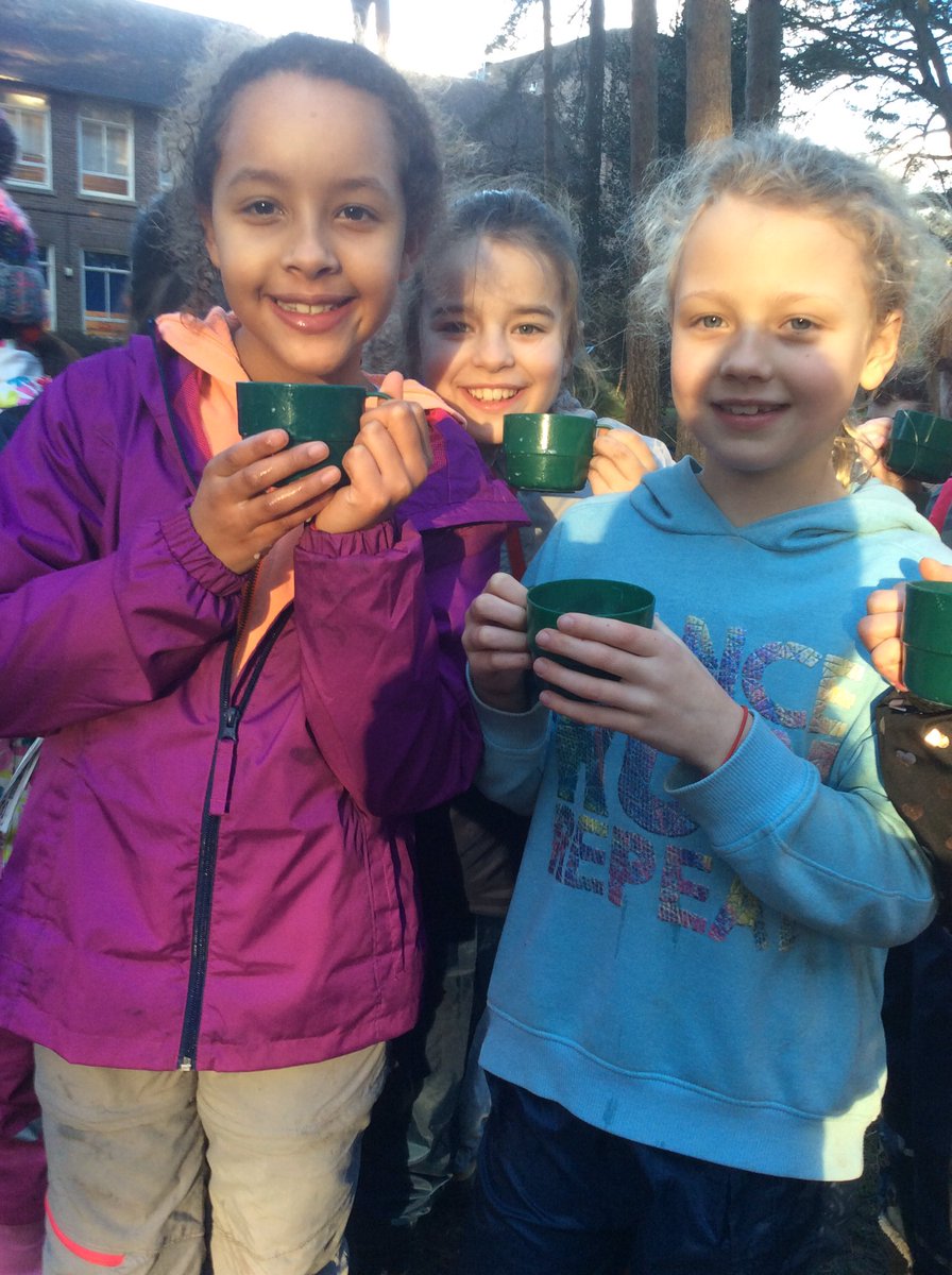 THSch_Junior's tweet photo. Year 4 enjoyed Forest school this afternoon. They made bird feeders, fires and hot chocolate as well as a wooden xylophone! #thforestschool #thy4 https://t.co/BmU8LHv5TM