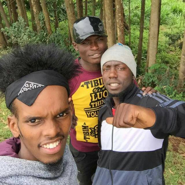 Ayere_Joseph's tweet photo. Alelluyah God is One ... Alelluya God is Great... Alelluya God is Real... Oooh Alelluya God is one... By Culture feeling the message am blessed #TrapaDrive
#GainWithXtianDela
#KenyaForPeace 🇰🇪🇰🇪🇰🇪 https://t.co/S1oECEic6H