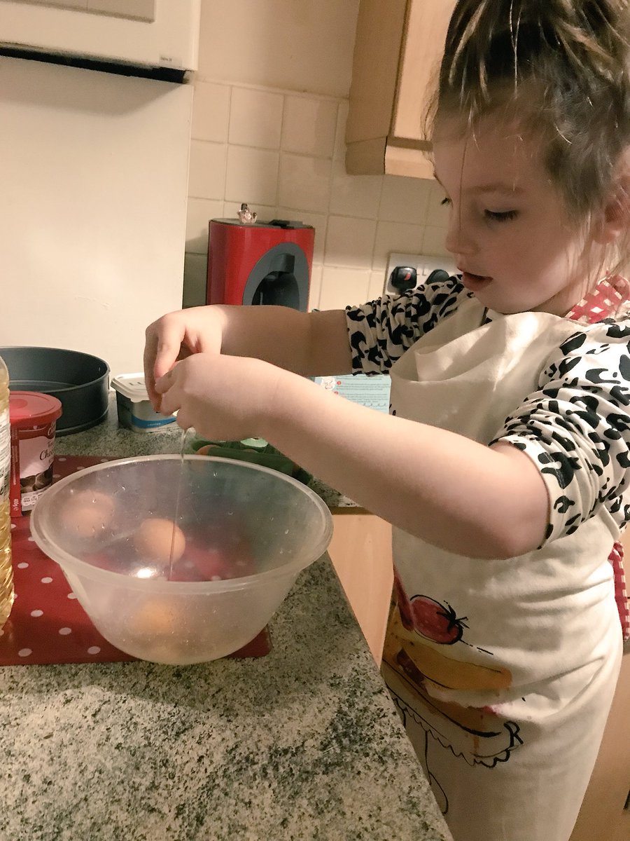 Suz_Sweeney's tweet photo. My Karis from P2b baking a delicious chocolate swirl cake as part of her reading challenge 👩🏻‍🍳😍🍫🍰#ReadingChallenge2018 #readinginstructions #readingskills @StFillansPS https://t.co/SpgtFYyxAw