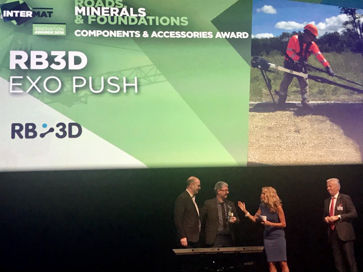 ChLienard's tweet photo. Building Tomorrow, Today:
@RB_3D remporte l’#innovation Awards 2018 de @intermatparis en présence de @cavagneb @GroupeColas https://t.co/q9IOIh9wPH