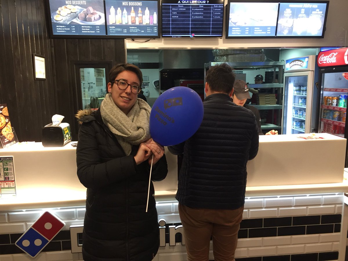 Odos_Dome's tweet photo. Avec les respo com’ de @Borne_2_Be et @LudiStreet pour chercher les pizzas qui vont nourrir @_LeDome ! #SI2018 #bonAppetit #40pizzas @ENSICAEN @BrassartCaen @NAmenagement https://t.co/ndTRuBFUQW