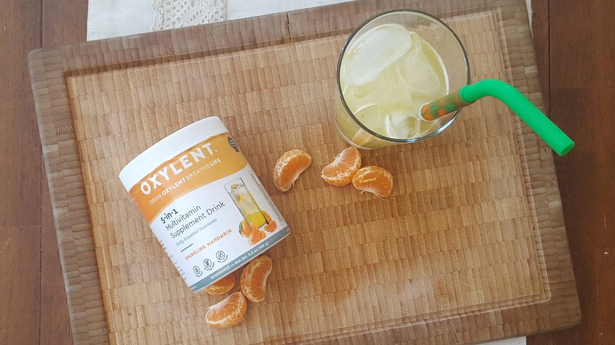 OurBlendedBlog's tweet photo. {ad} I have been making an @oxylent multivitamin supplement drink every day this week, and I am feeling great! I love that it not only tastes great, but you get a 5-in-1 daily multivitamin too. I highly recommend! #oxylent #multivitamin #healthyliving https://t.co/LsXABx6y8j