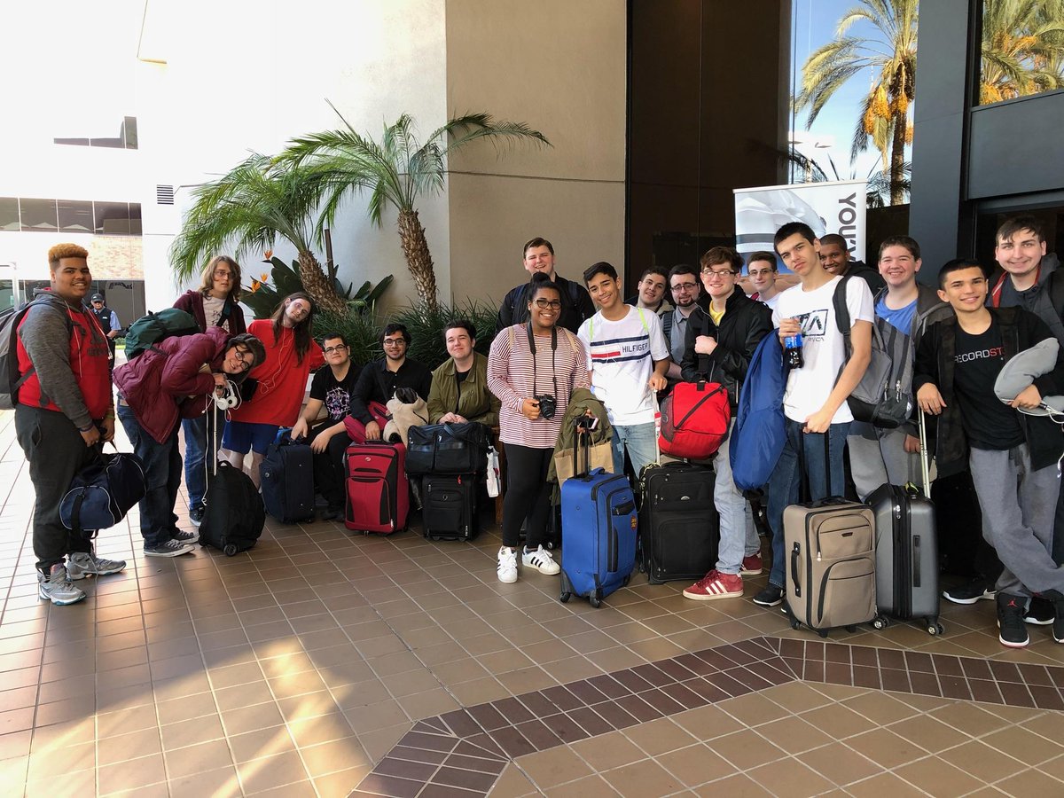 KristiAdams146's tweet image. Checked into our beautiful hotel now heading to lunch at Ruby&apos;s #calidude #doitforcali