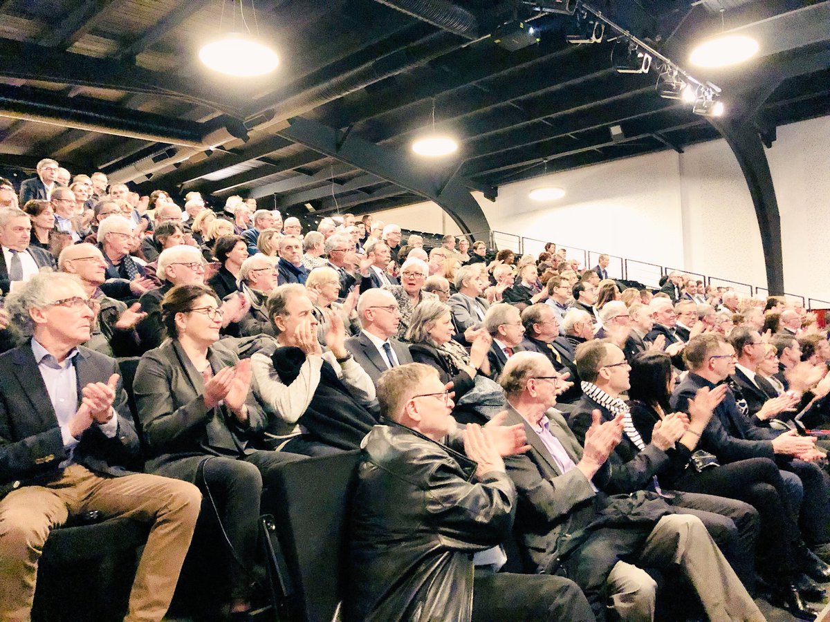 emmanuel_couet's tweet photo. J’adresse ce soir à Betton tous mes vœux de réussite et d’optimisme aux élus des 43 communes de Rennes Métropole. Notre capacité à jouer collectif quand l’essentiel est en jeu est notre force. Elle fait la réussite de notre territoire! #voeux2018 https://t.co/rde3uL7ZoG