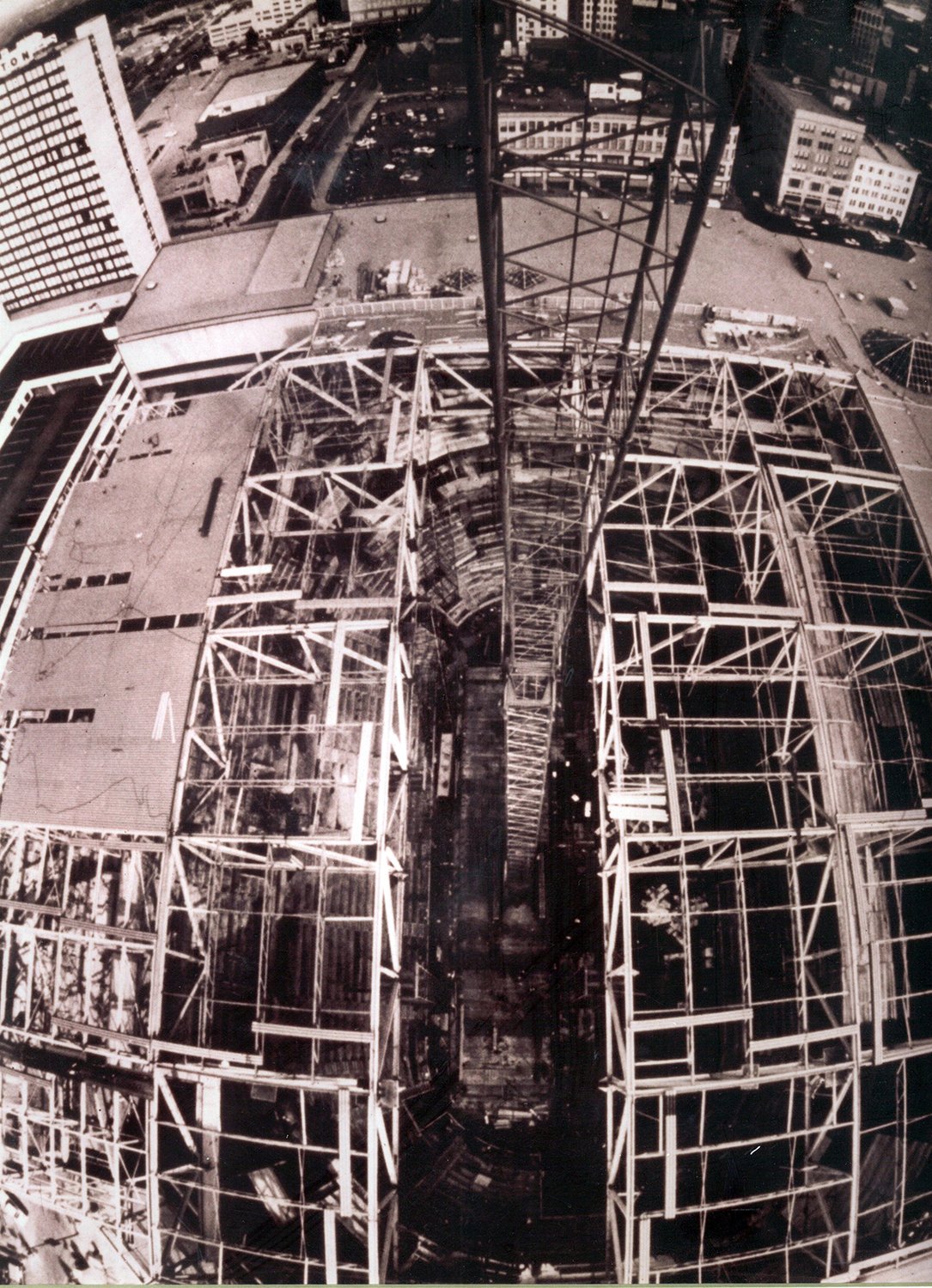 BVH on X: 40 yrs ago today, the #Hartford Civic Center's roof