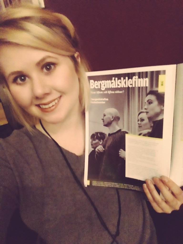 IngaLalu's tweet photo. Þetta er allt að gerast. Þið getið lesið allt um BERGMÁLSKLEFANN í leikársbaeklingi Tjarnarbíós.
Verður þitt tíst í twitter Óperunni? 
#echochamber #twitteropera #soyouvebeenpubliclyshamed https://t.co/3tb6sV83Zb