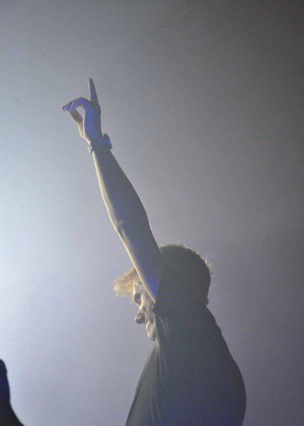 LvAVB_ASOT1PNW's tweet image. In A State Of Trance #ASOT849🙈🎧🎶✨😌😎 
A State Of Trance🙈🎧🎶✨😌😎
With @arminvanbuuren @rubenderonde @asot 🎧🎶✨😌😎
#TranceFamily 💖🤗😊
(Margaret Schlamp-Seattle🇺🇸)