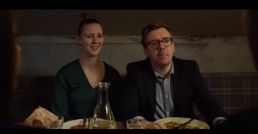 Ein mikilvægasta #hversdagsregla kvöldsins segir að splitta megi reikning á veitingastað ef munurinn er 10% eða minna.