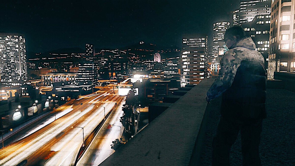 SnapmaticPat's tweet photo. This city never sleeps. 
#rockstargames #lossantos https://t.co/yRdWPfZiPh